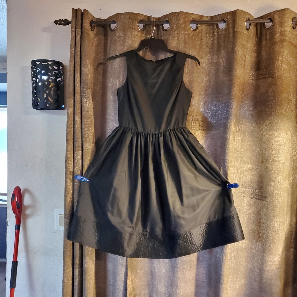 Sleeveless dress